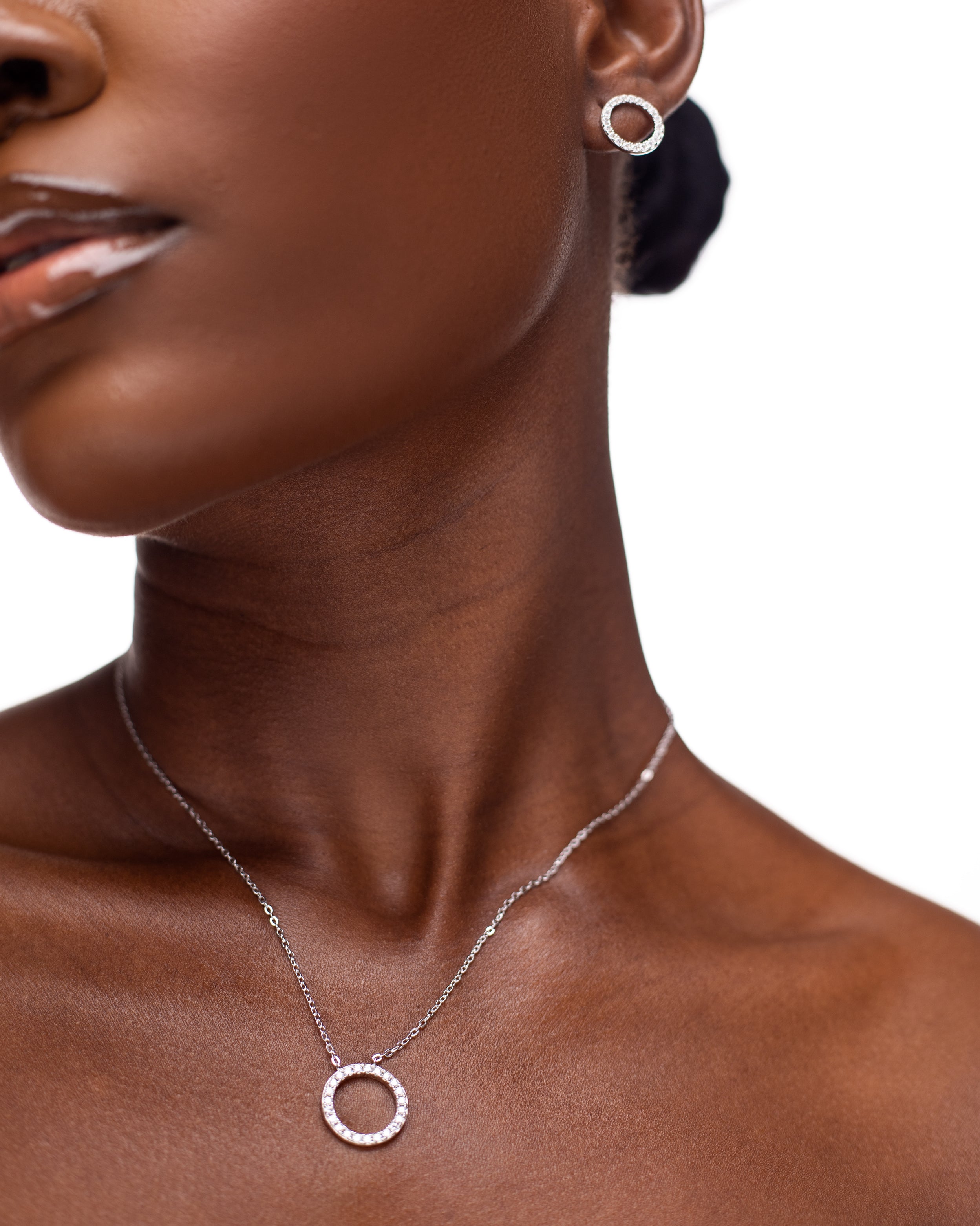 Thin open O moissanaite earrings