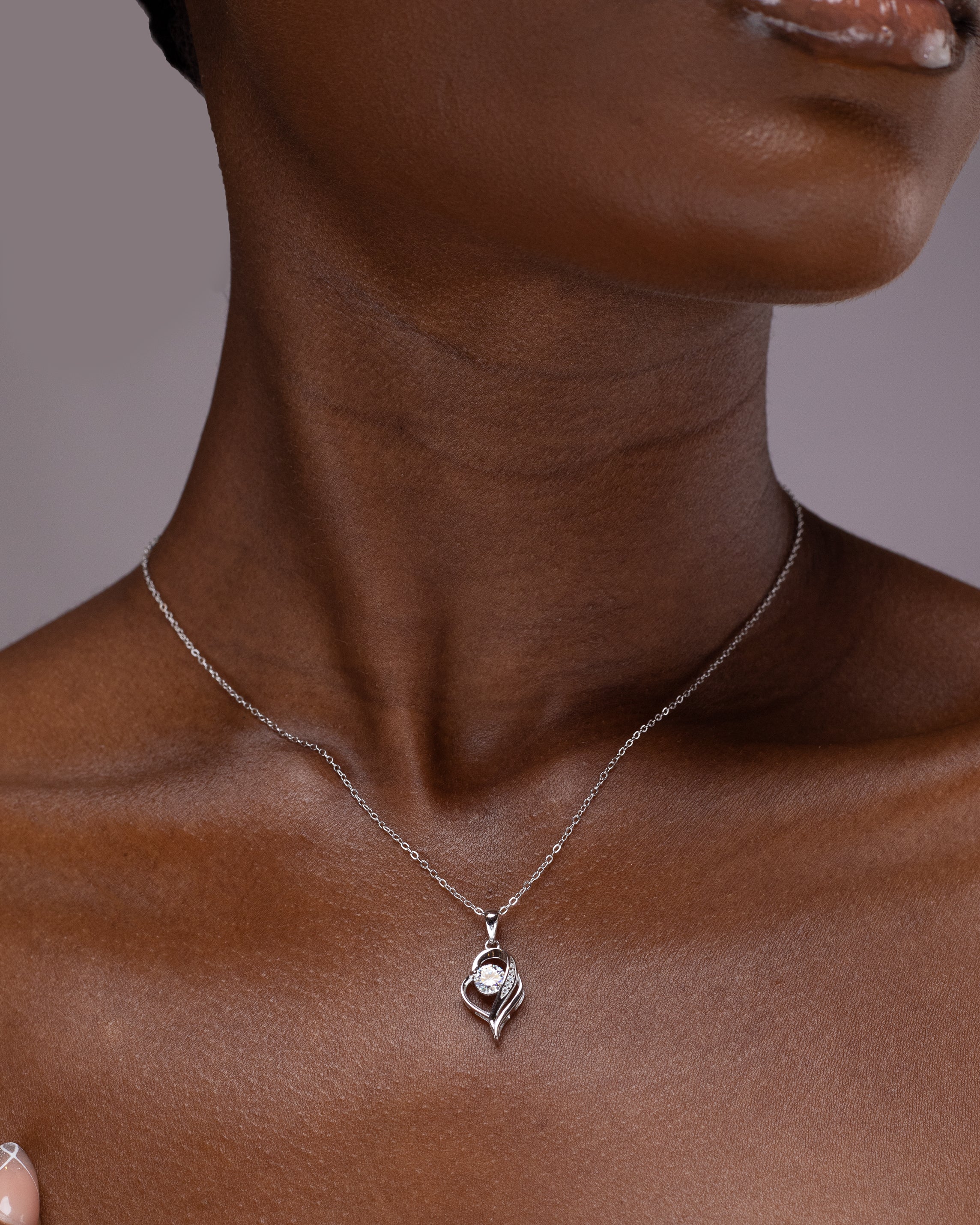 Side heart moissanaite necklace
