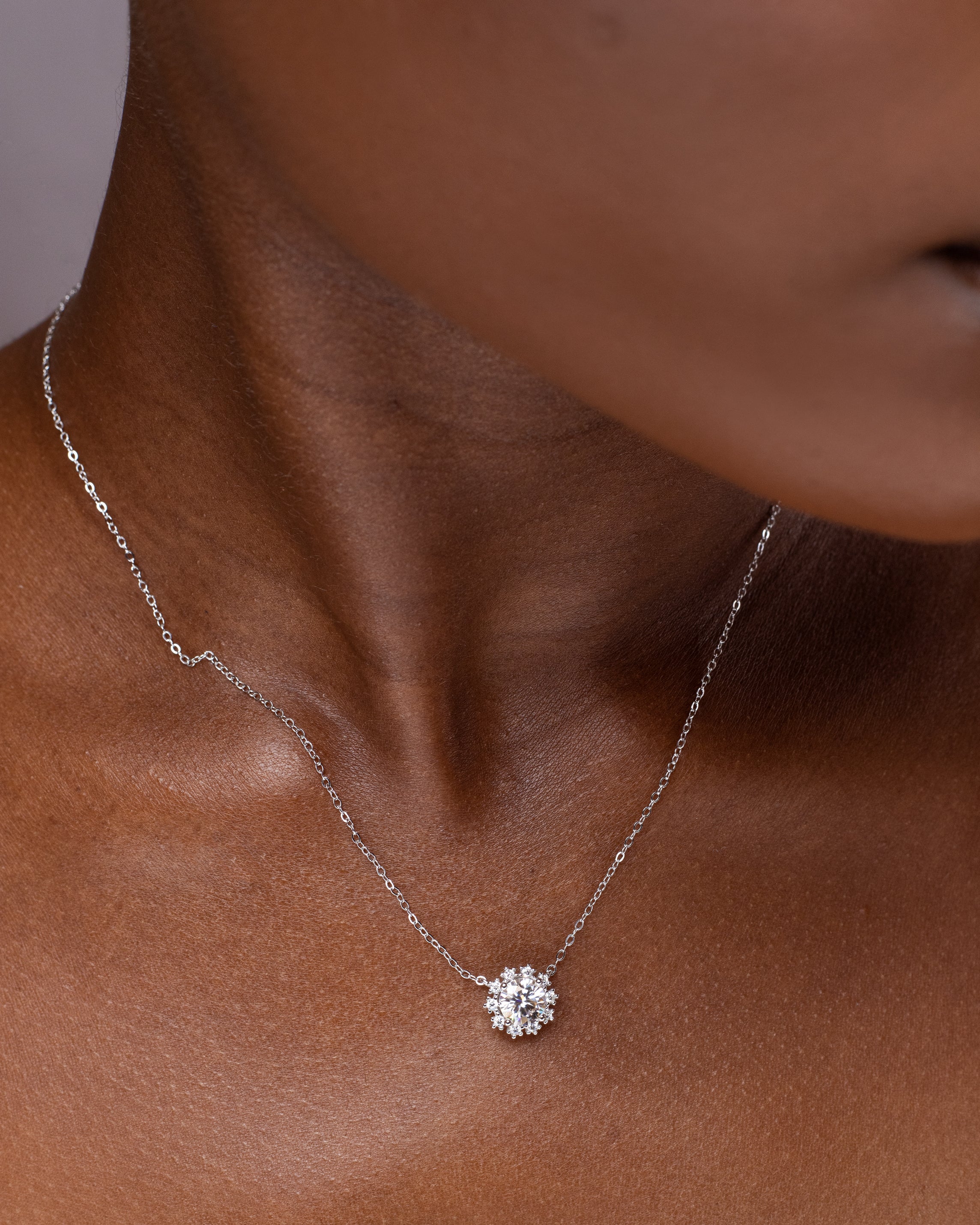 Bloom moissanaite necklace