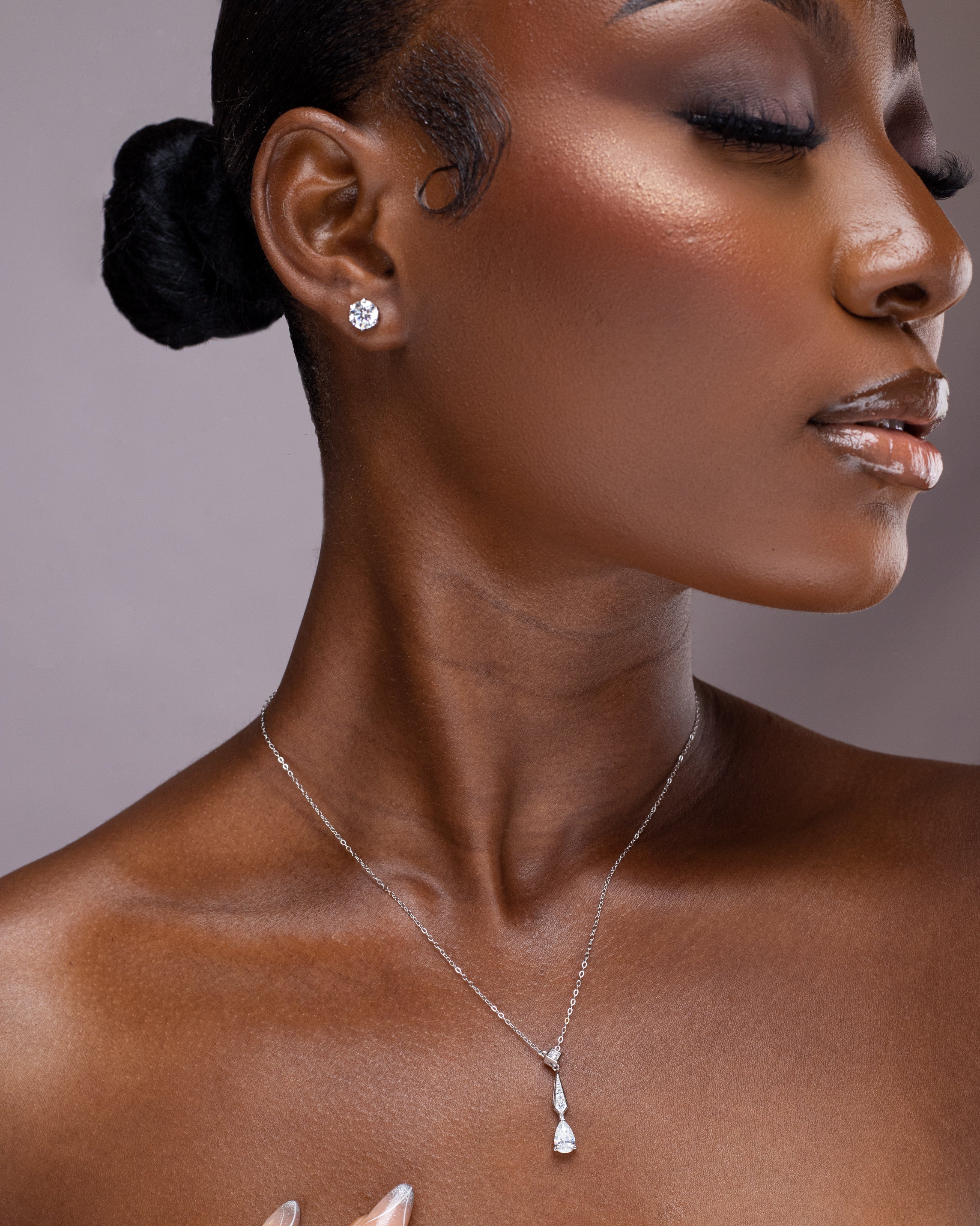 Drop with pear moissanaite necklace